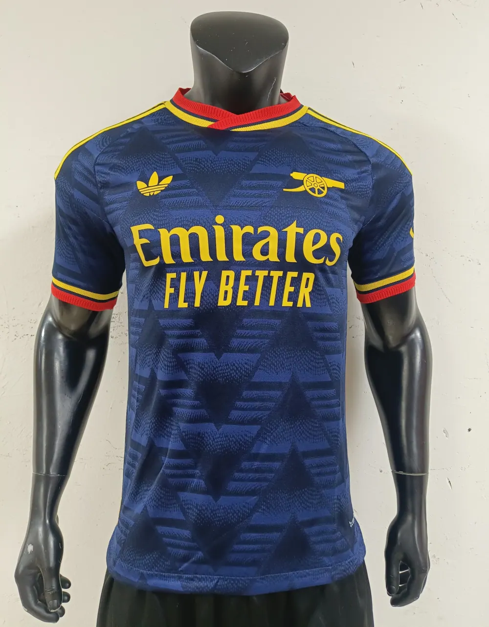 Arsenal shirt photo reference