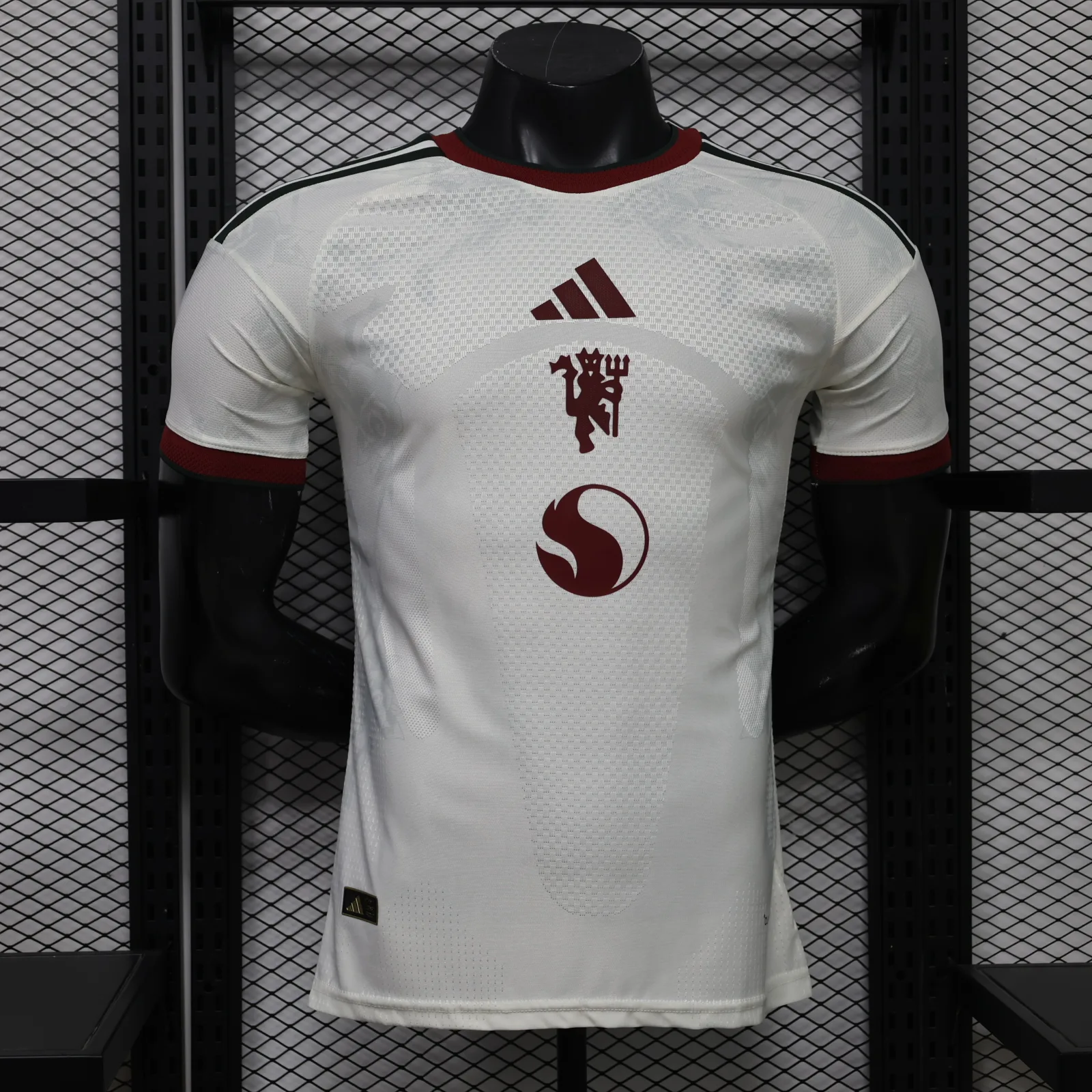 Manchester United 2026-27 Away product photo 1