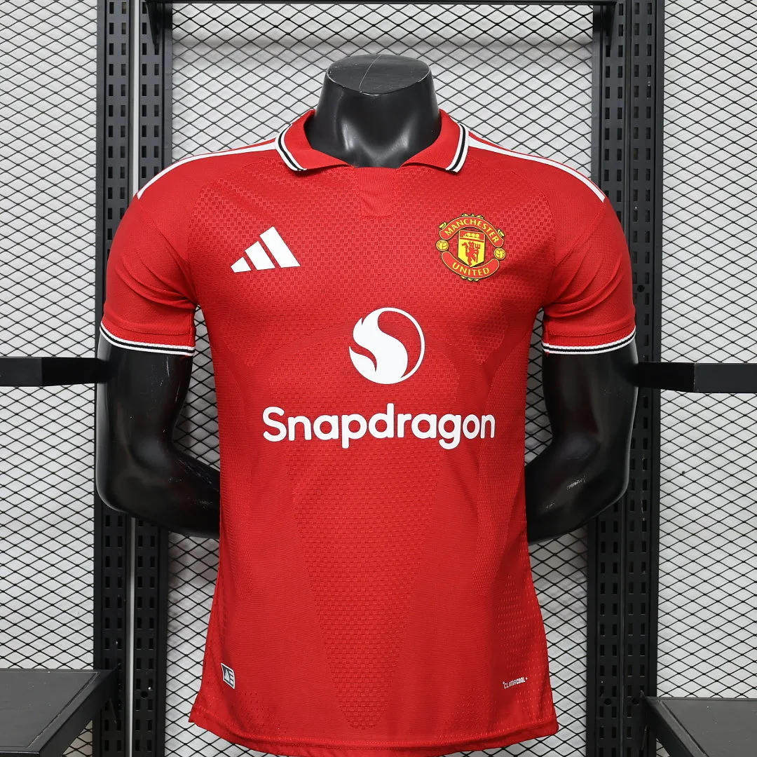 Manchester United 2026-27 Home product photo 1