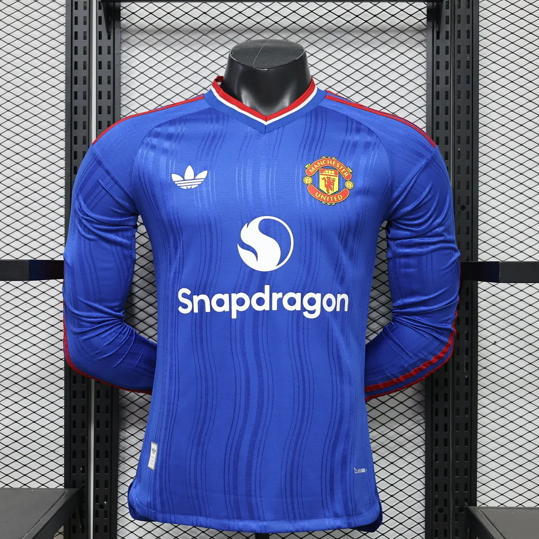 Manchester United 2026-27 Away Long Sleeve product photo 1